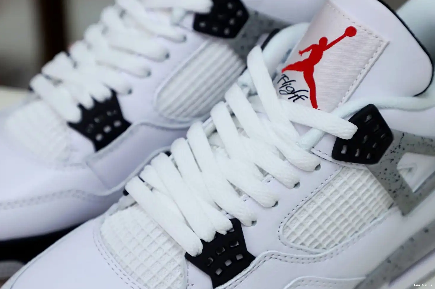 White Jordan Retro Air Kimikick 4 Cement 0706